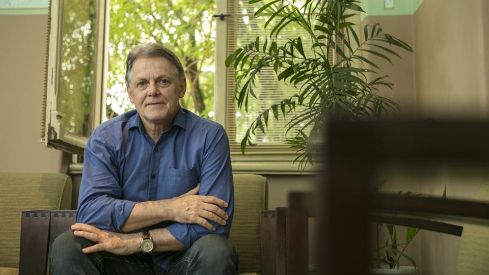O reitor da Uninter, Benhur Gaio: horário e preço acessível são fatores que atraem o aluno para os cursos a distância. | Marcelo Andrade/Gazeta do Povo