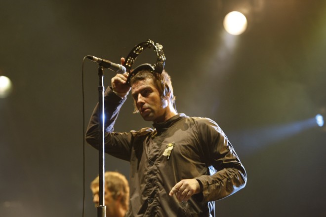 Oasis em 2009, em Pinhais: show memorável não exatamente pelas melhores razões. | Antonio Costa/Gazeta do Povo