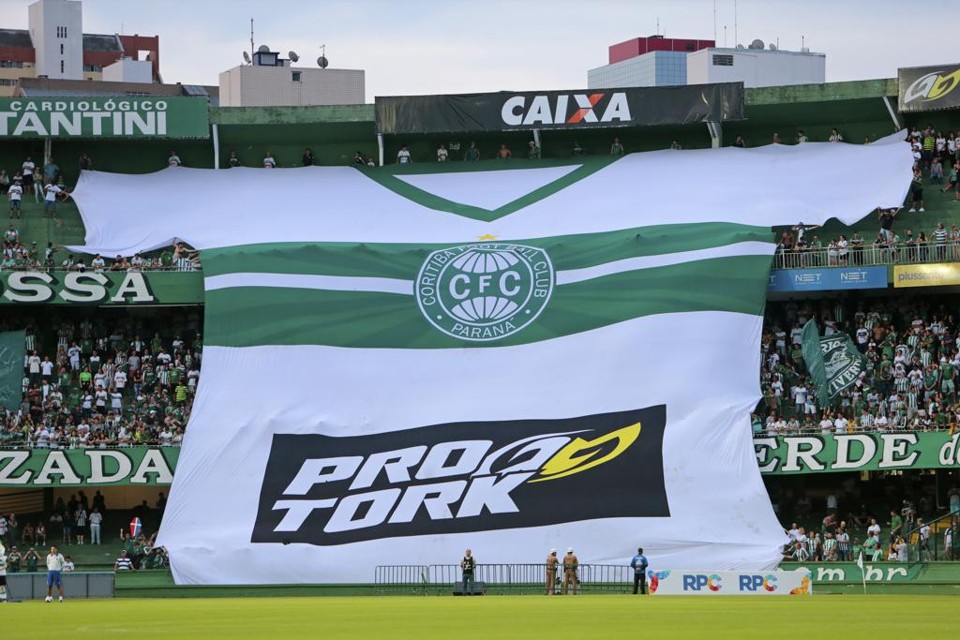 Torcida do Coritiba terá a chance de apoiar o time na luta por uma vaga na terceira fase da Copa do Brasil. | Antônio More/Gazeta do Povo