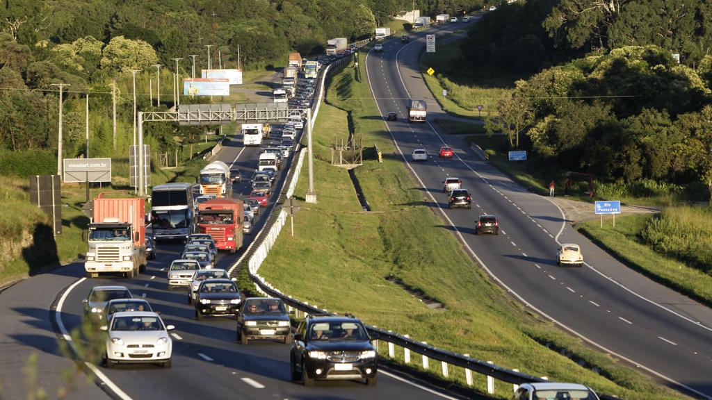 Trecho de São Luiz do Purunã deve ser o mais complicado para quem vai para o interior | Daniel Castellano/Gazeta do Povo/Arquivo