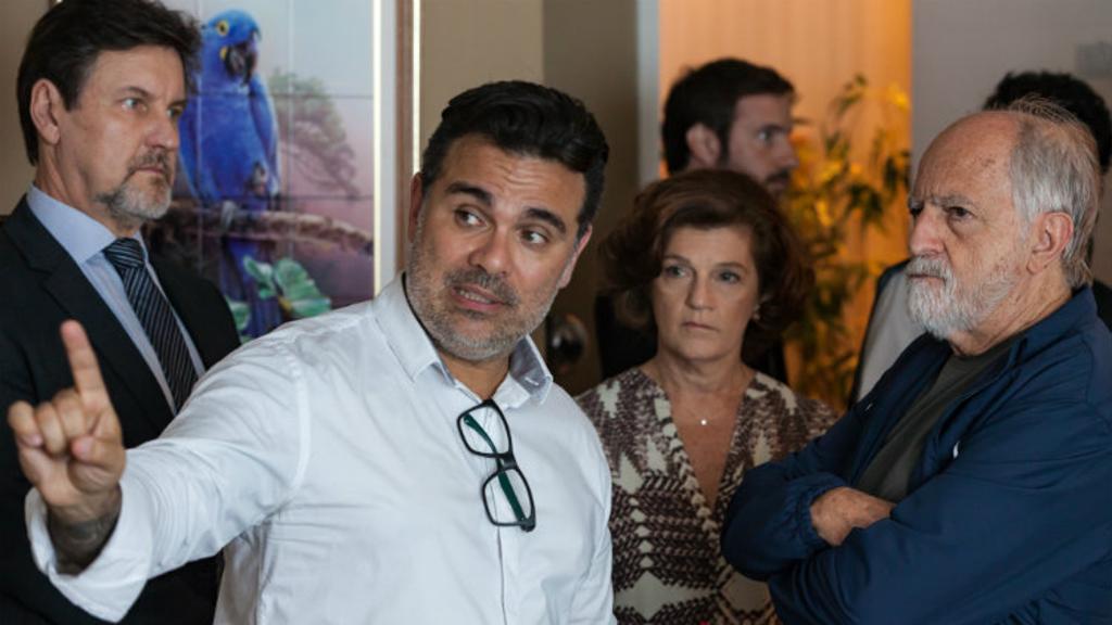 Marcelo Antunez dirige Ary Fontoura em cena de “Polícia Federal: a Lei é Para Todos” | Ique Esteves
/Divulgação