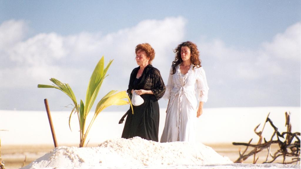 Fernanda Montenegro e Fernanda Torres em “Casa de Areia”
