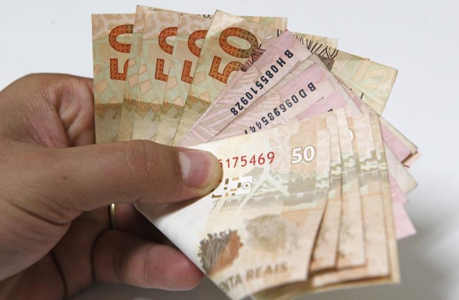 Antecipar IR e FGTS inativo só é bom se você tiver dívidas caras. | Antônio More / Arquivo/ Gazeta do Povo/Antônio More / Gazeta do Povo