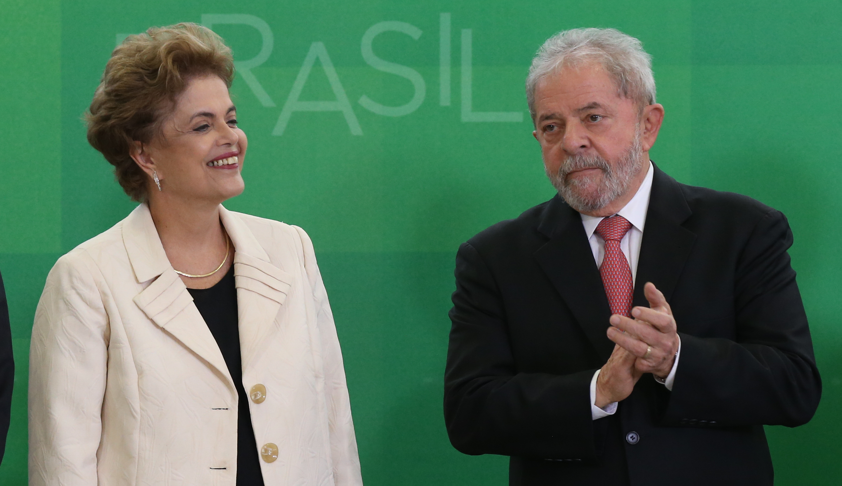 Dilma e Lula, em cerimônia de posse de ministros: STF suspendeu sua nomeação e ele não pode exercer o cargo de ministro-chefe da Casa Civil | LULA MARQUES/Agência PT