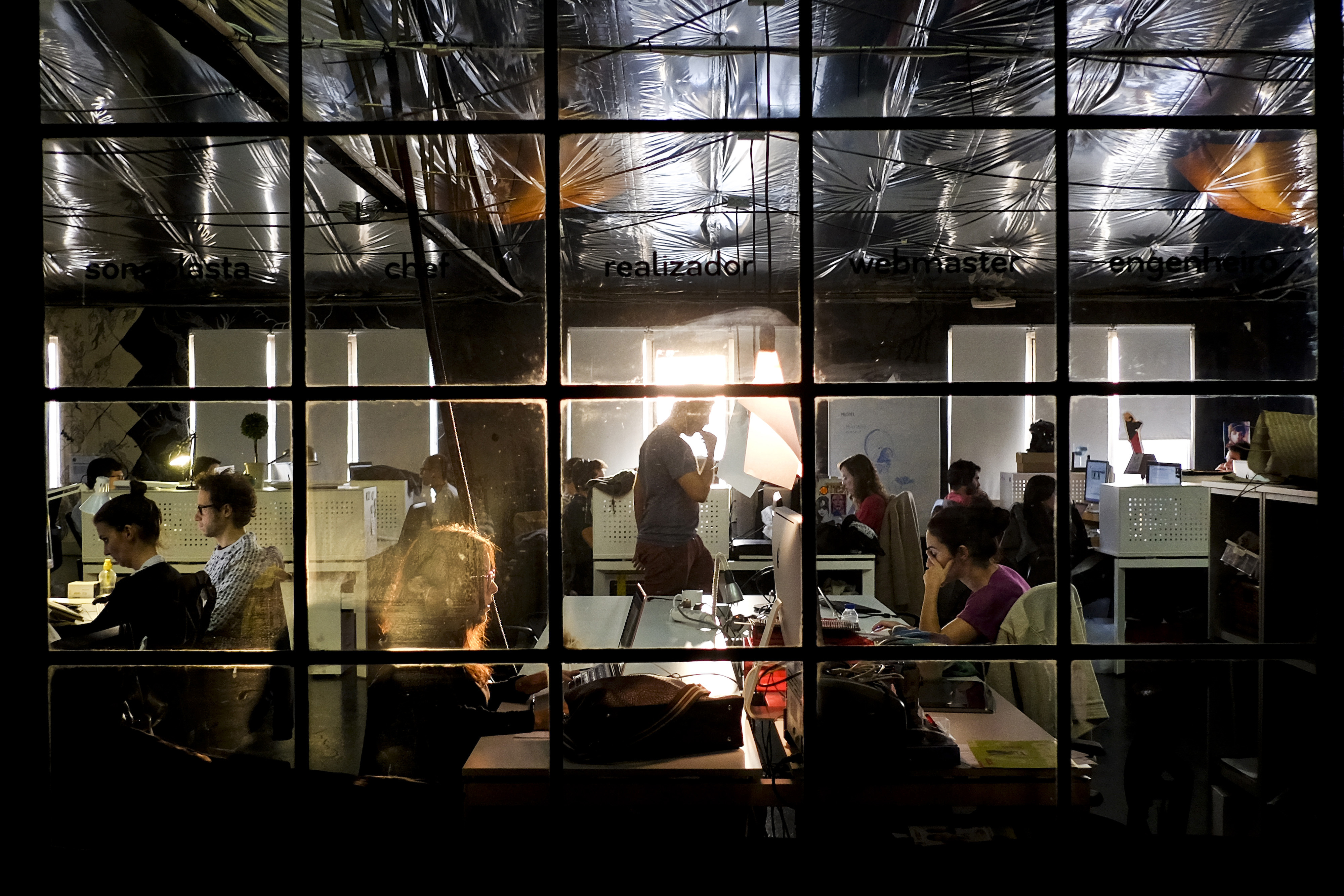 Empreendedores no espaço de coworking CoworLisboa, na capital de Portugal | Patricia De Melo Moreira/Bloomberg