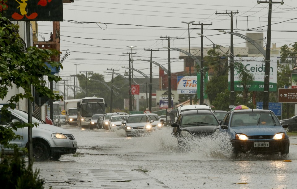 Posto pluviométrico de Praia de Leste, balneário de Pontal do Paraná, registrou 109,6 milímetros de chuva na terça-feira (31) | Hugo Harada/Gazeta do Povo