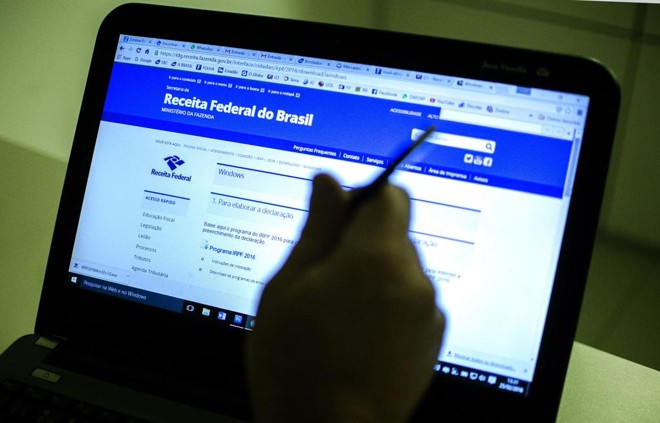 Como se preparar para a declaração do imposto de renda. O prazo de entrega começa em 2 de março de 2017. | Marcelo Camargo/Agência Brasil/