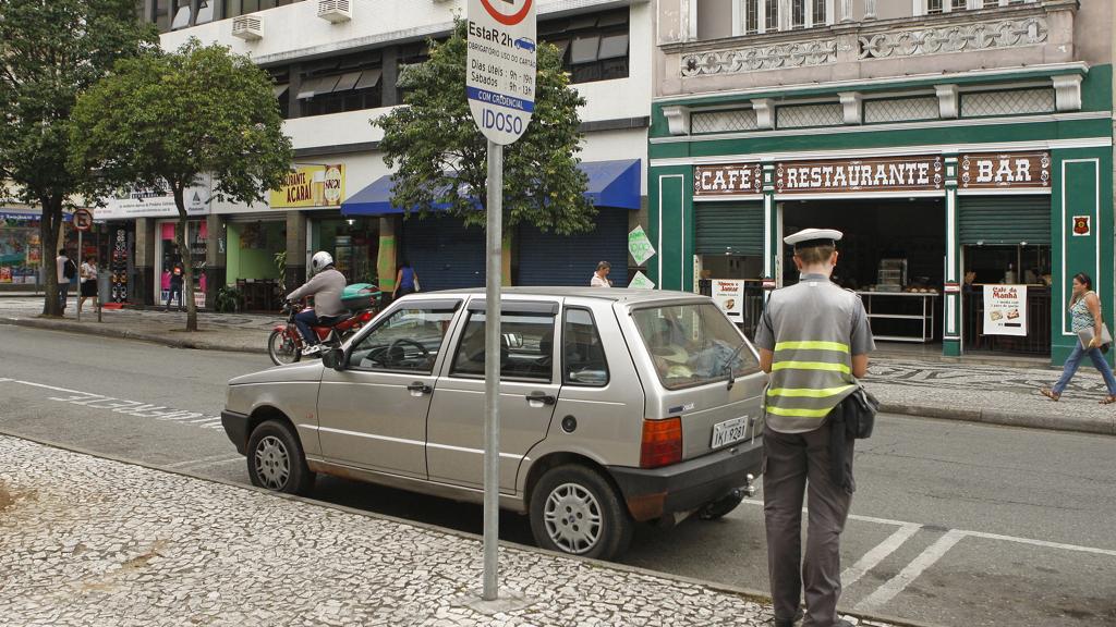 Multas poderão ser parceladas em até seis vezes | Antônio More /Gazeta do Povo