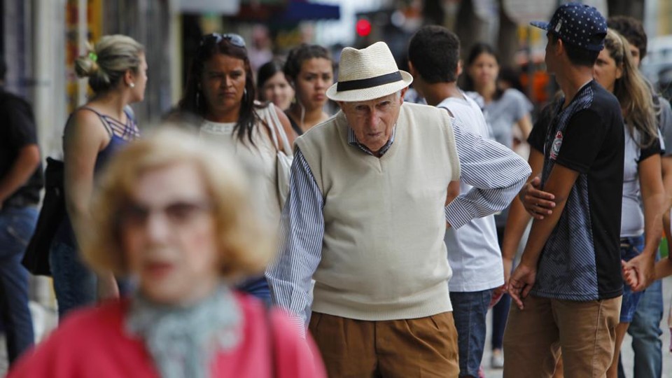 Com o envelhecimento da população, seria necessário que o PIB crescesse, na média, 3,7% ao ano até 2050 para estabilizar o déficit da Previdência | Antônio More/Gazeta do Povo