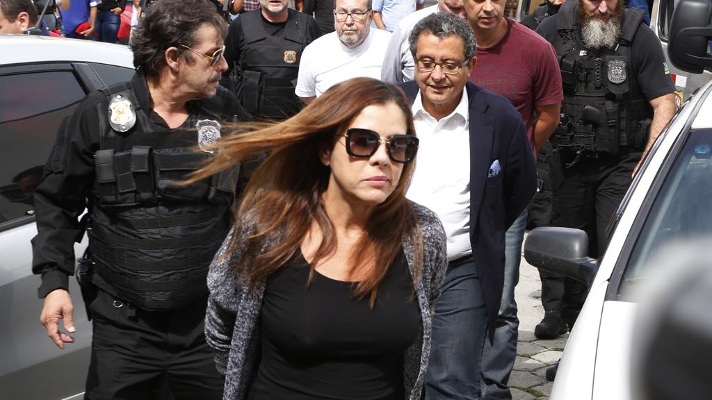 Mônica Moura e João Santana na chegada ao IML de Curitiba no ano passado | Henry Milleo/Gazeta