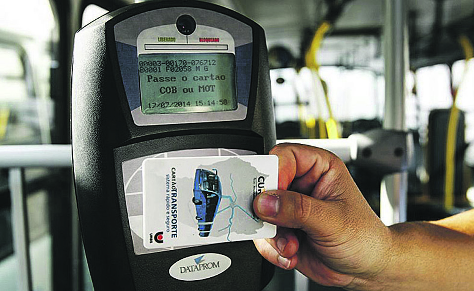 Novo sistema deverá contar com biometria facial, tecnologia que já foi testada na capital em 2015 | Andre Rodrigues/Gazeta do Povo/Arquivo