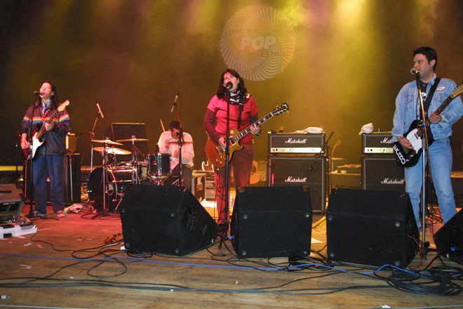 Breeders no Curitiba Pop Festival, em 2003. | Ivonaldo Alexandre/Gazeta do Povo