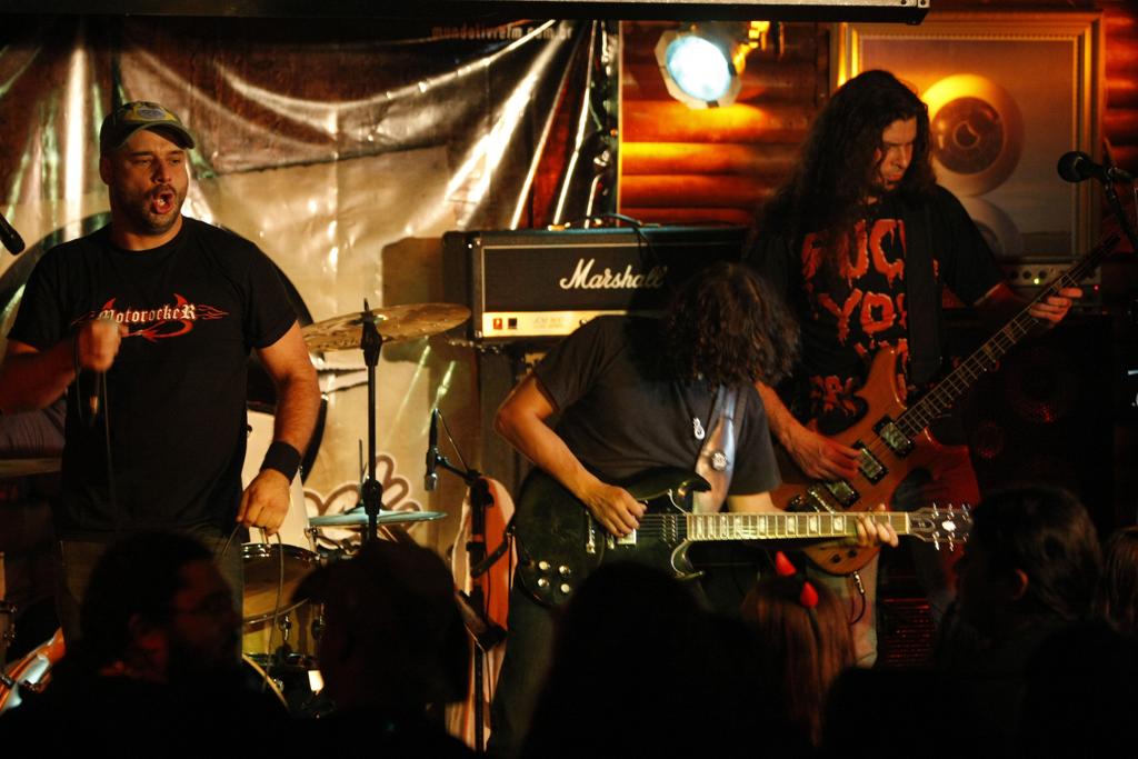 Show no John Bull: fundada em 1983, a casa tem boa programação de shows ao vivo | Pedro Serapio/Gazeta do Povo