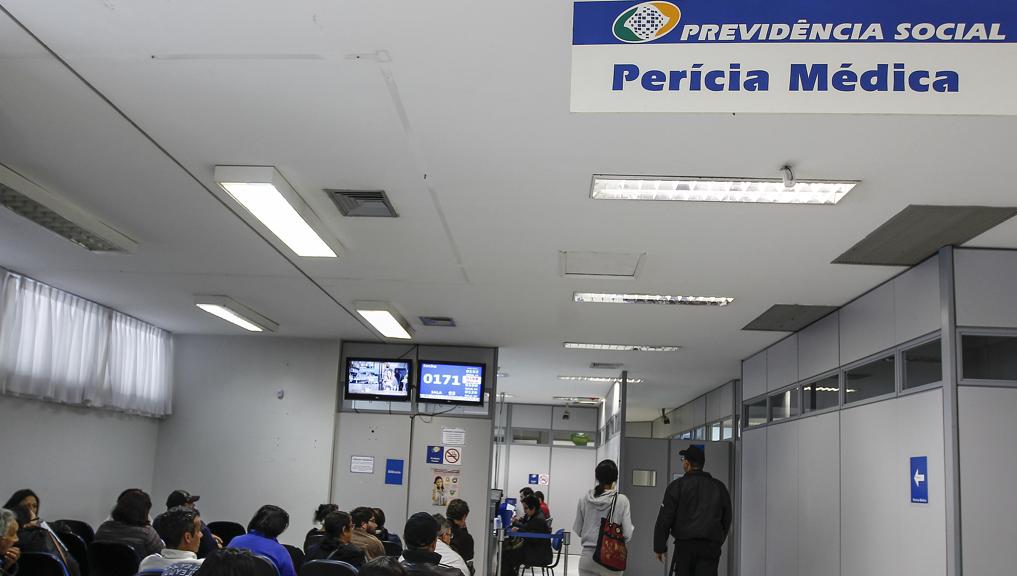 Estimativa do governo é que, ao fim do pente-fino, 60% dos auxílios-doença concedidos há mais de dois anos sejam cancelados | Jonathan Campos/Gazeta do Povo