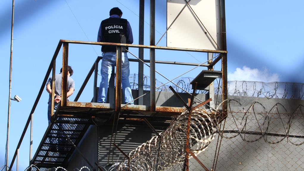 A medida beneficiaria, por exemplo, policiais civis e agentes penitenciários, que teriam acesso a condições menos duras para se aposentar. | ROBERTO CUSTODIO / Arquivo Jornal de Londrina