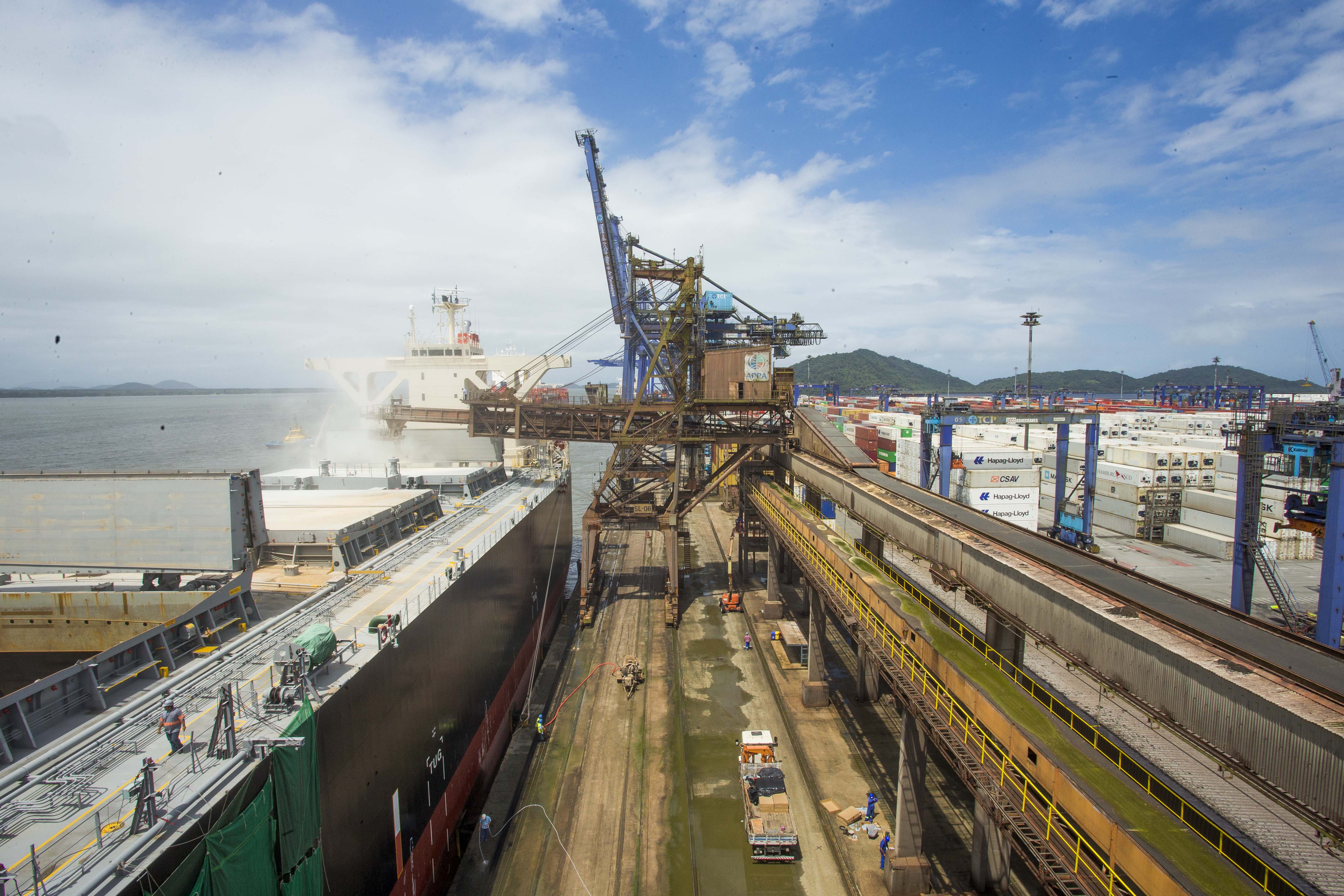 Os embarques em Paranaguá devem se manter em índices próximos a 13 milhões de toneladas. | Hugo Harada/Gazeta do Povo
