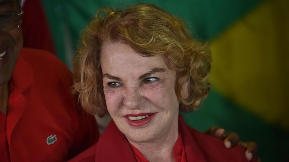Em decorrência de complicações causadas por um AVC, Marisa Letícia não tem mais atividade cerebral | Nelson Almeida/AFP