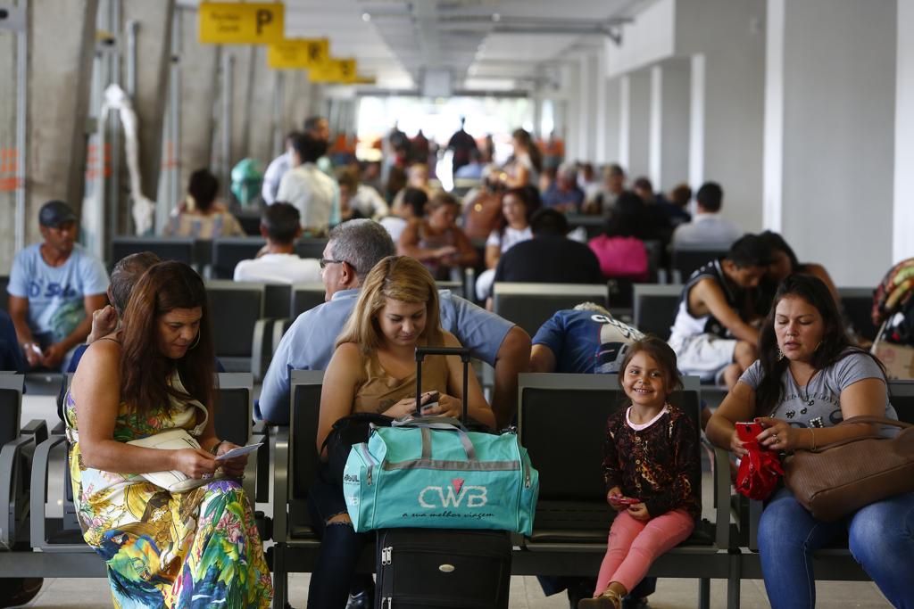 No total, 780 ônibus partirão de Curitiba nesta sexta, a maioria para o litoral do Paraná. | Henry Milleo/Gazeta do Povo
