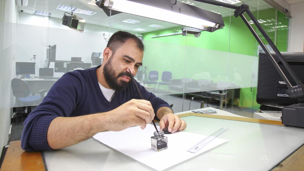 Robson Vilalba, uma das referências do jornalismo em quadrinhos no Brasil | Daniel Castellano/Gazeta do Povo