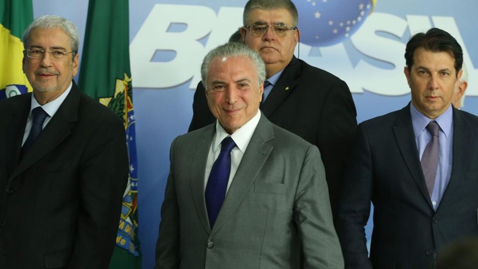 Ao livrar servidores, reforma de Temer amplia disparidades da Previdência O presidente Michel Temer, logo após anunciar a exclusão de servidores estaduais e municipais da reforma da Previdência. | Valter Campanato/Agência Brasil