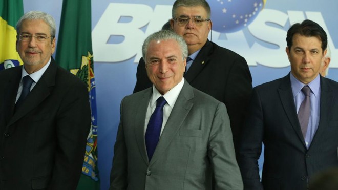O presidente Michel Temer, logo após anunciar a exclusão de servidores estaduais e municipais da reforma da Previdência. | Valter Campanato/Agência Brasil