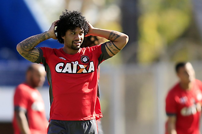 Volante Otávio, do Furacão. | Albari Rosa/Gazeta do Povo