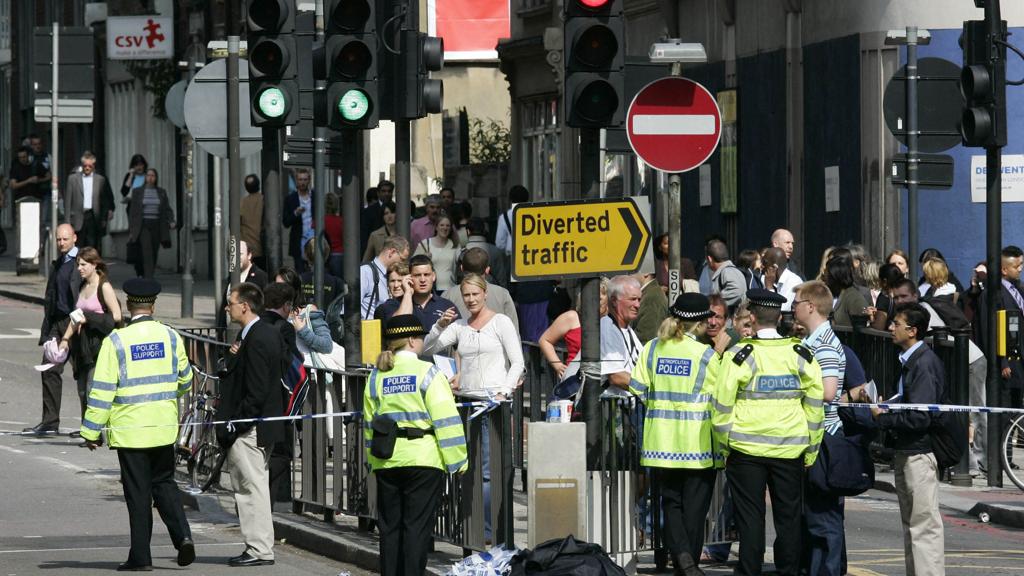 Atentado no metrô de Londres em 2005 | Philippe Huguen/AFP