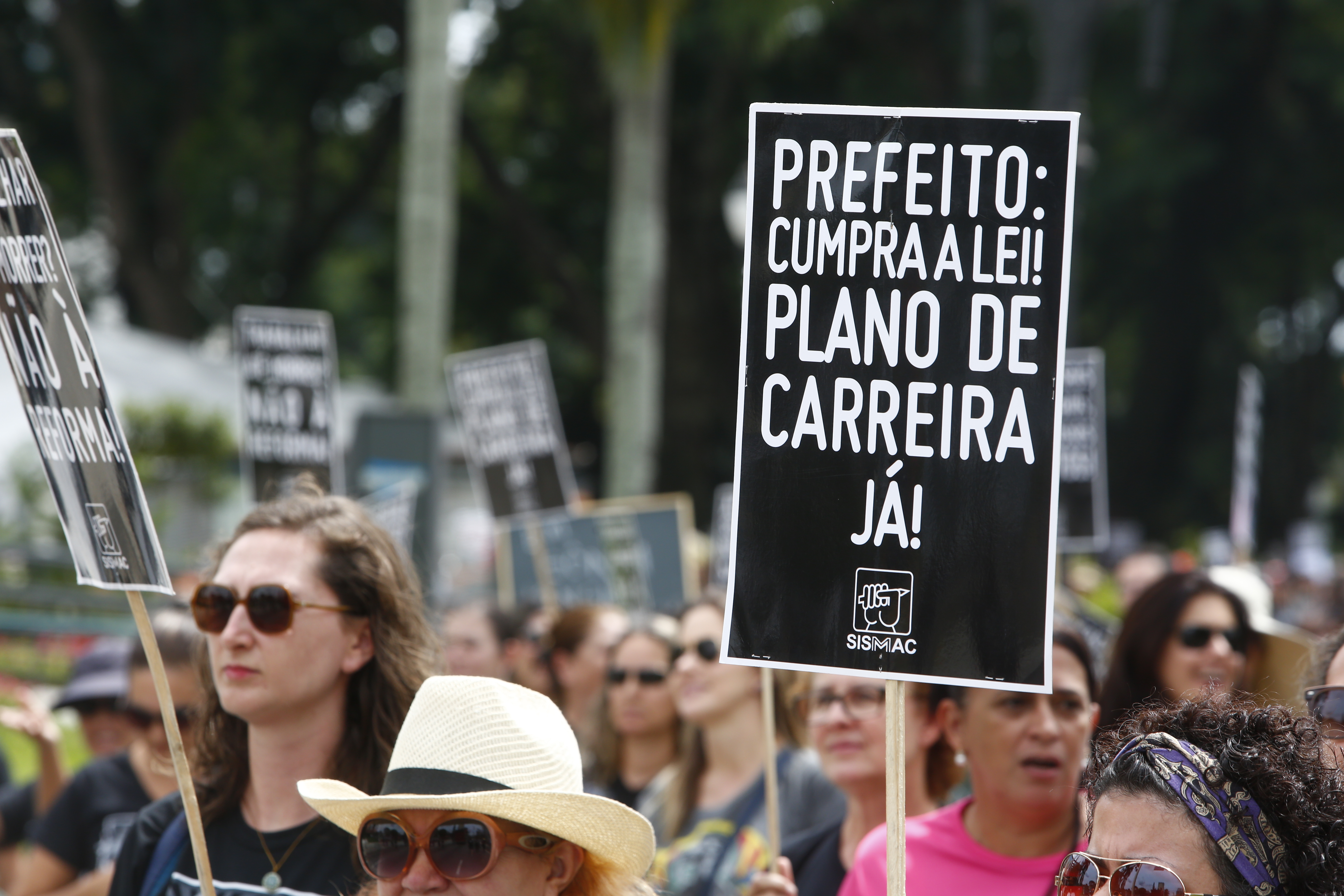 Professores da rede municipal de ensino de Curitiba pedem implantação do plano de carreira e novas contratações | Henry Milleo/Gazeta