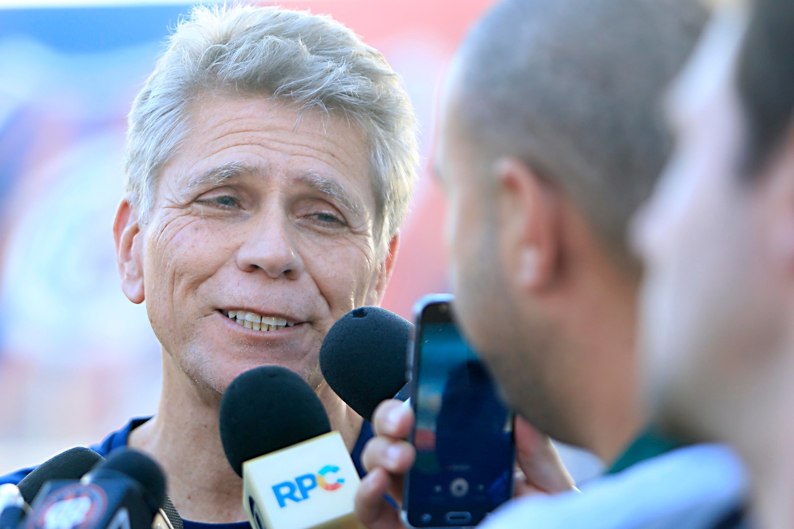 Técnico Paulo Autuori, do Atlético, em entrevista coletiva nesta terça-feira (14) em Buenos Aires | Albari Rosa/Gazeta do Povo