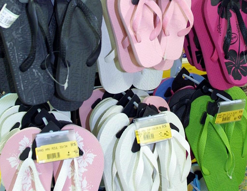 Um dos grupos pede doação de chinelos nesta Páscoa | Ivonaldo Alexandre/Gazeta do Povo/Arquivo