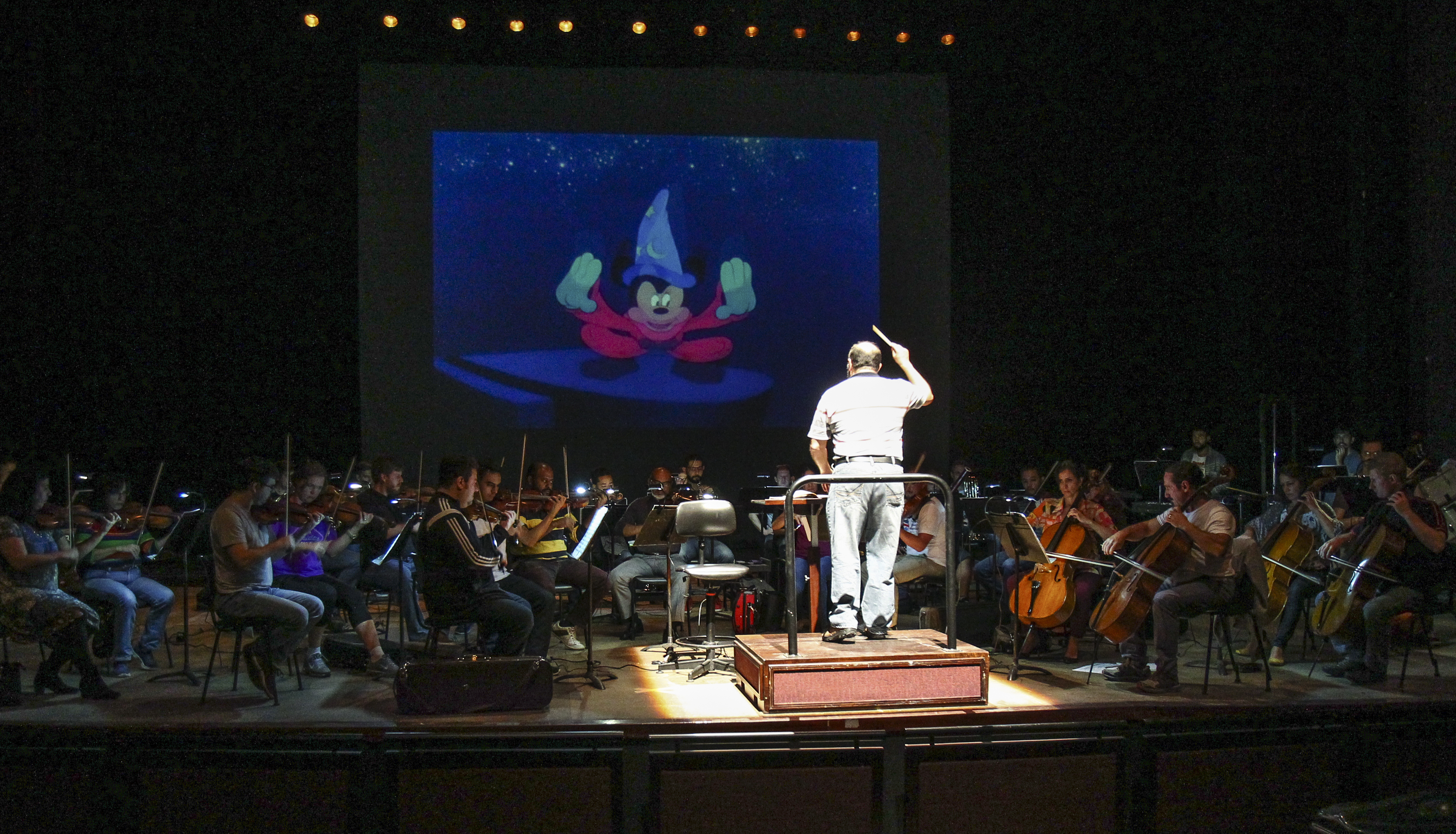 Orquestra acompanha o clássico da Disney no Guaíra | Daniel Castellano/Gazeta do Povo