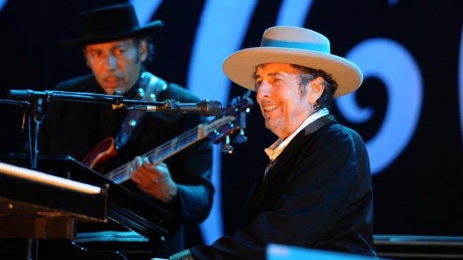 Bob Dylan: músicas modernas estão tão institucionalizadas que você nem percebe. | Fred Tanneau/AFP