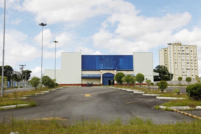 A antiga loja do Mercadorama no Novo Mundo é a única que ainda não foi ocupada por outra marca | Antônio More/Gazeta do Povo