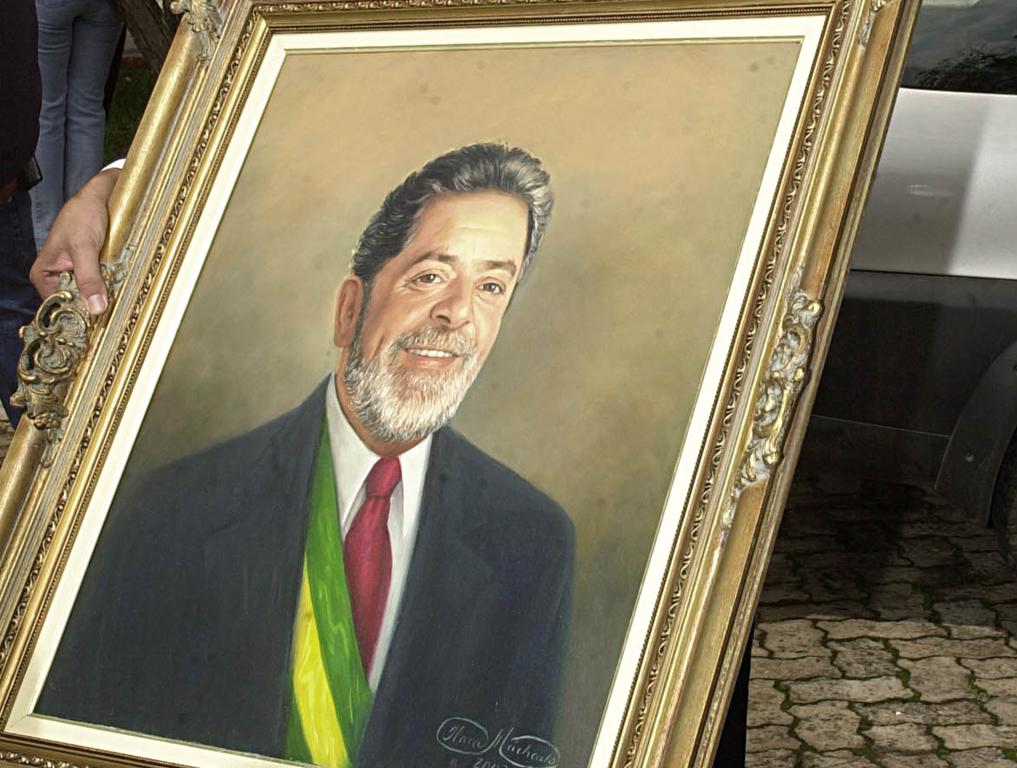 Quadro mostra Lula com a faixa presidencial: nostalgia da gestão do petista pode ser entendida à luz da psicologia | ABR/ABR