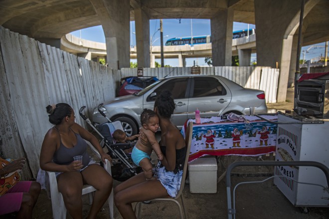 Acesso elevado de ônibus em Deodoro: moradores reclamam que serviço não chegou como o prometido | DADO GALDIERI/NYT