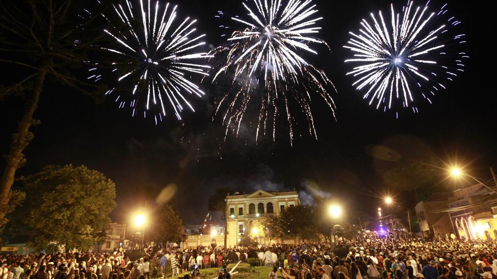 Réveillon fora de época realizado em 2013 no Largo da Ordem | Antônio More / Gazeta do Povo
