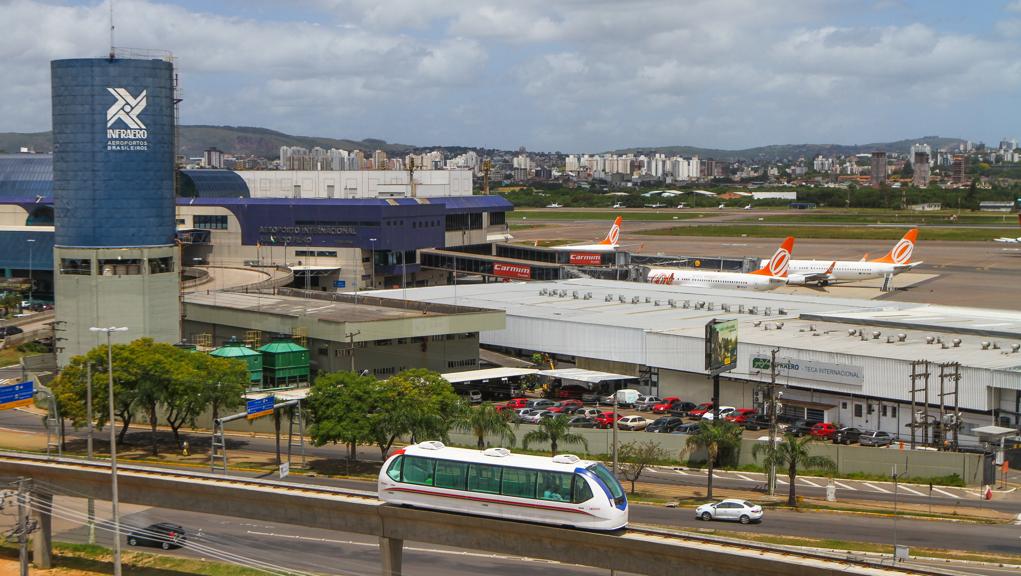 O aeroporto de Porto Alegre foi arrematado pela Fraport por R$ 291 milhões, com ágio de 837% sobre o lance mínimo – o maior ágio entre os terminais já privatizados no país. | Daniel Castellano/Gazeta do Povo