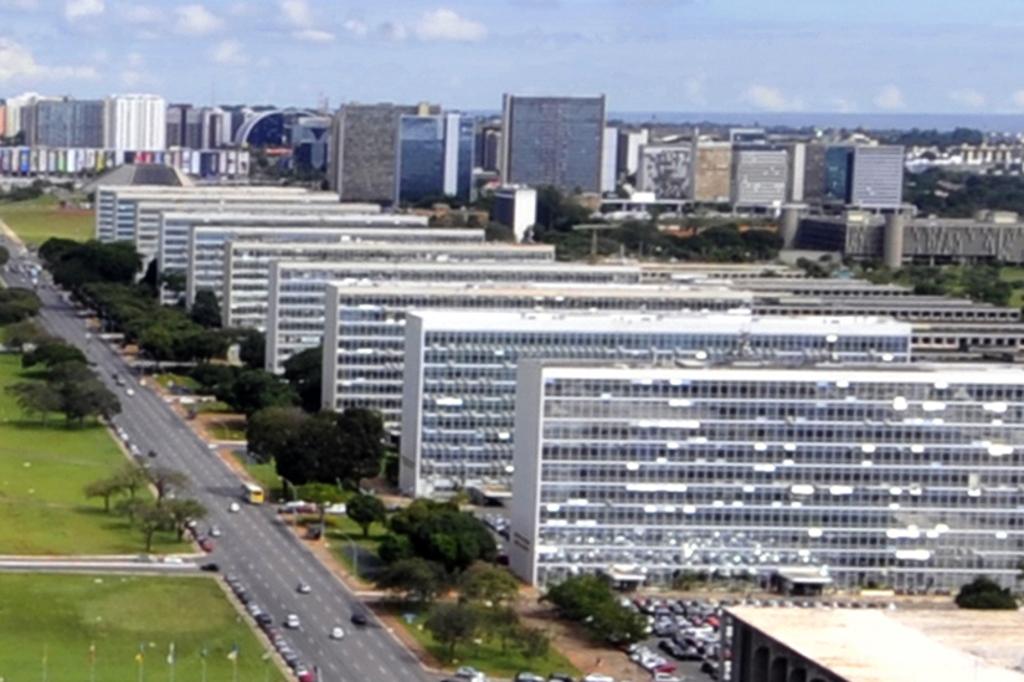 Vista da Esplanada dos Ministérios: prédio desocupado e gastos com aluguel. | José Cruz /ABr