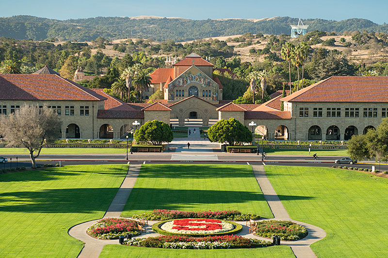 A Universidade de Stanford está em quarto lugar no ranking das melhores instituições de ensino superior dos Estados Unidos e figura entre as mais renomadas do mundo | Universidade de Stanford/Divulgação