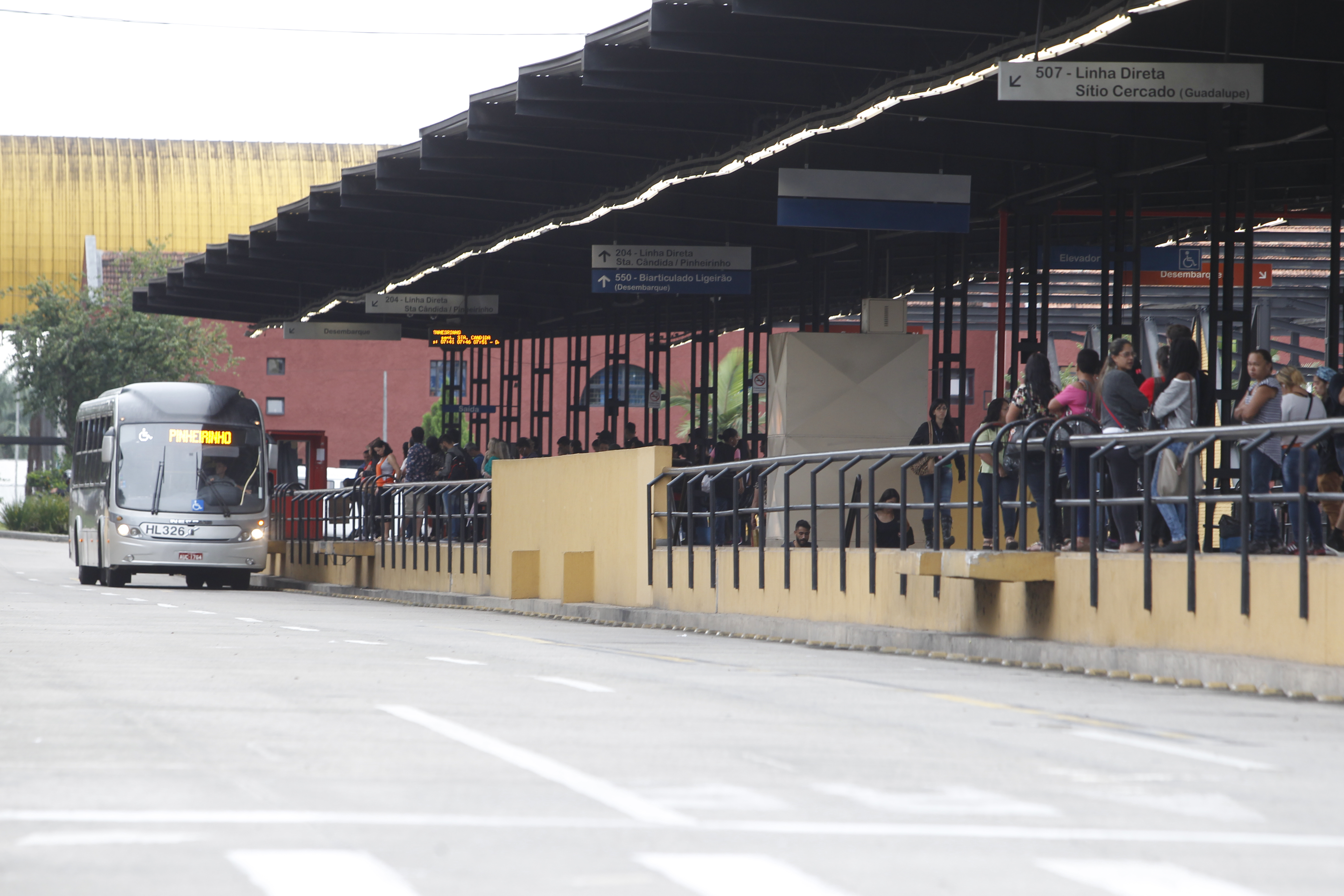 Greve nesta terça-feira afetou linha que faz trajeto até o Terminal do Pinheirinho (foto) | Aniele Nascimento/Gazeta do Povo