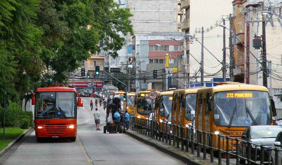Greve dos ônibus: trabalhadores e patrões entram em acordo e paralisação chega ao fim Depois de oito dias de mobilização, a greve terminou | Daniel Castellano/Gazeta do Povo
