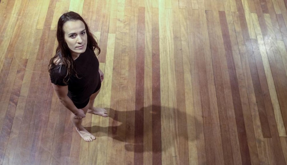 Ane Adade, bailarina do BTG: “Incrível entrar numa companhia com mais de 40 anos de existência, me parecia inatingível, inabalável”, conta. | Henry Milleo/Gazeta do Povo