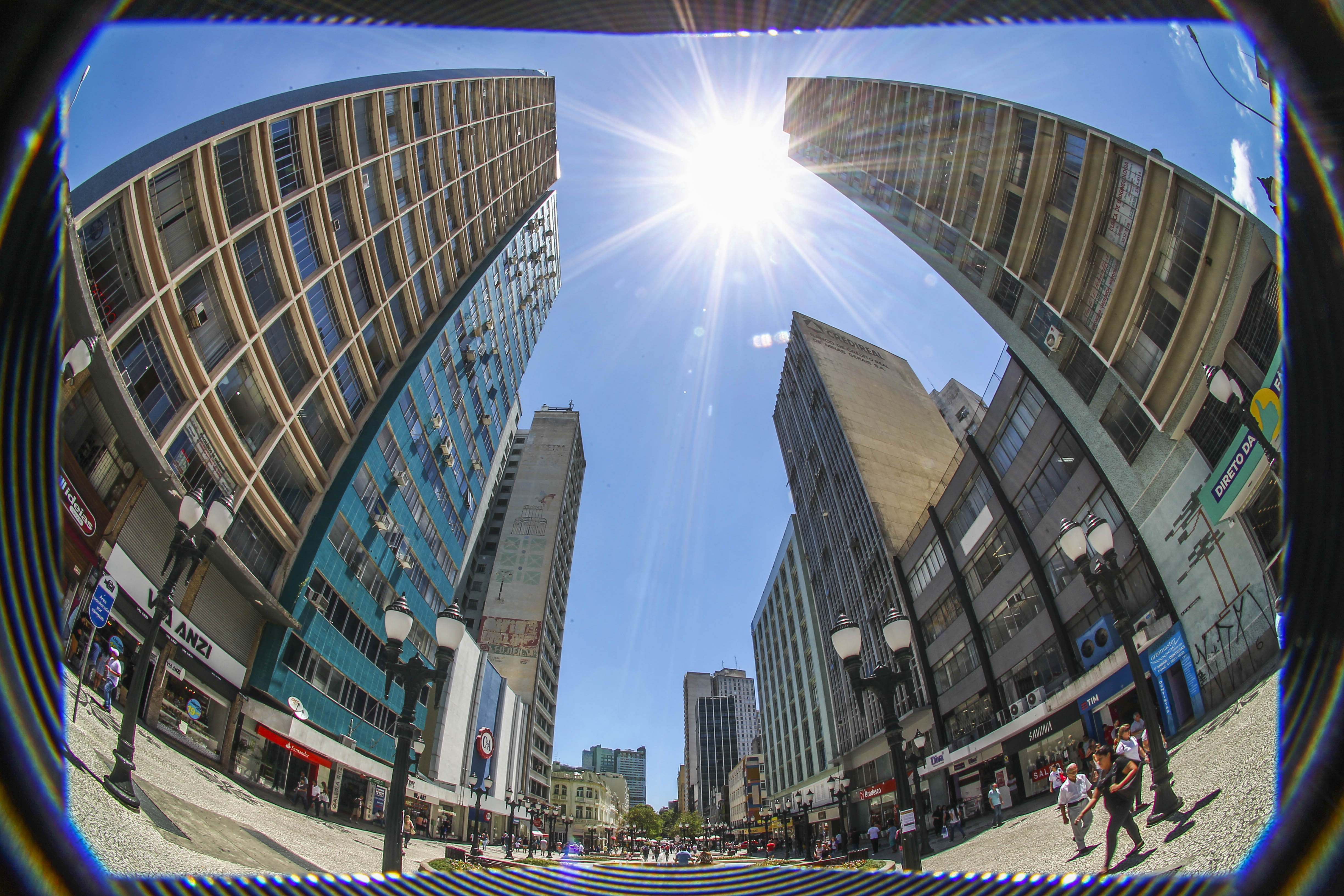 Curitiba vai registrar 30ºC nesta quinta-feira (2) | Daniel Castellano/Gazeta do Povo