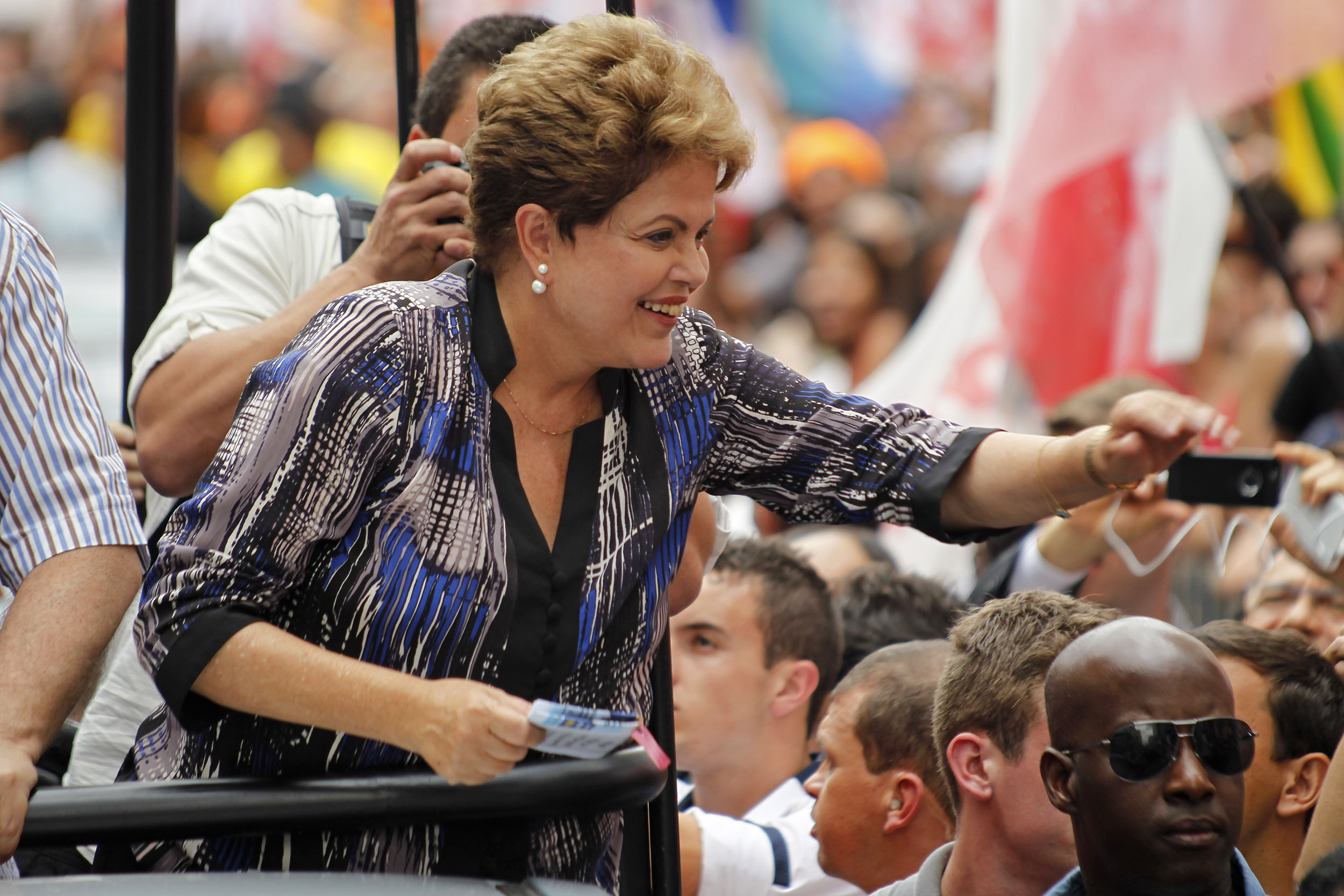 Dilma na campanha de 2014: gastos com materiais gráficos está sendo questionado em ação. | Antonio More/Gazeta do Povo