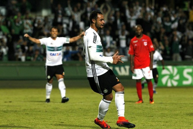 | Antônio More Gazeta do Povo