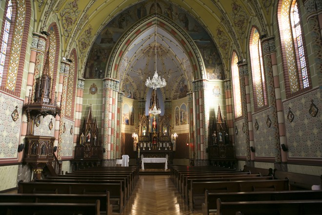 Foi no entorno da igreja, inaugurada na década de 1920, que o bairro Portão se desenvolveu. | Marcelo Andrade/Gazeta do Povo