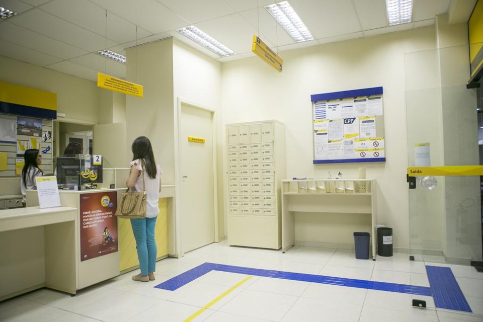 Franquias dos Correios e lotéricas da Caixa são exemplos de negócio que podem ser feitos com o governo. | Marcelo Andrade/Gazeta do Povo