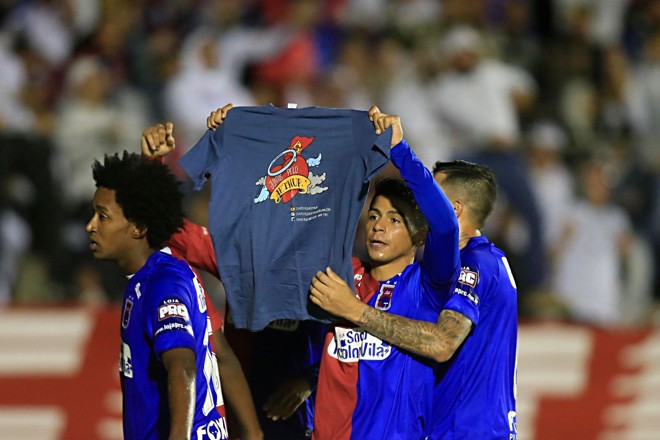 Renatinho abriu o placar no segundo tempo e homenageou Arthur, bebê com atrofia muscular espinhal, uma doença degenerativa. | Albari Rosa