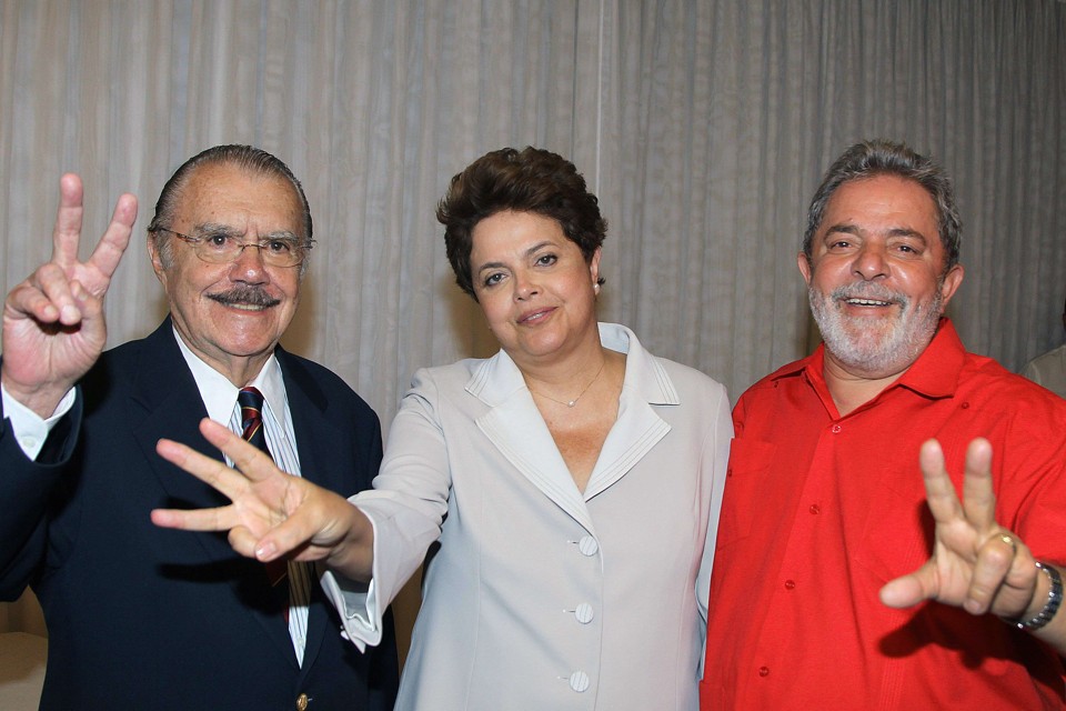 José Sarney, Dilma Rousseff e Lula, em foto de 2010: ex-presidentes detêm foro indireto no STF, onde são investigados no âmbito da Lava Jato | Arquivo/Ricardo Stuckert