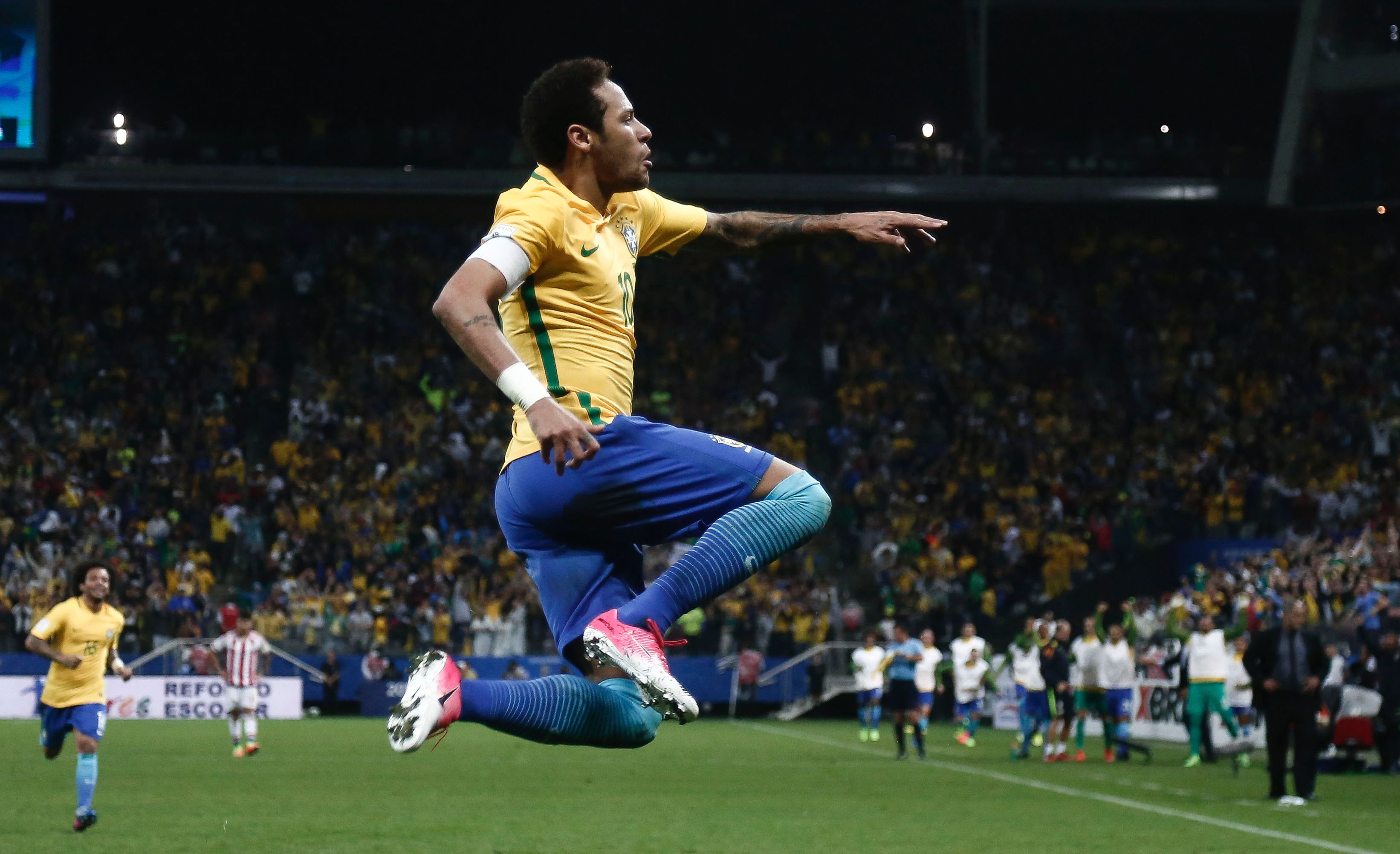 Neymar teve nova atuação destacada e marcou o segundo gol do Brasil. Camisa 10 ainda perdeu um pênalti. | MIGUEL SCHINCARIOL/AFP
